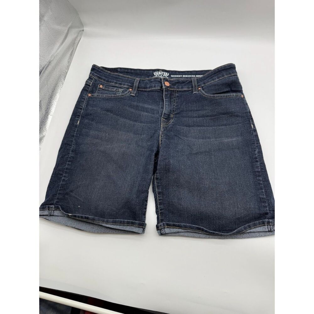 Levi Strauss Signature size 12